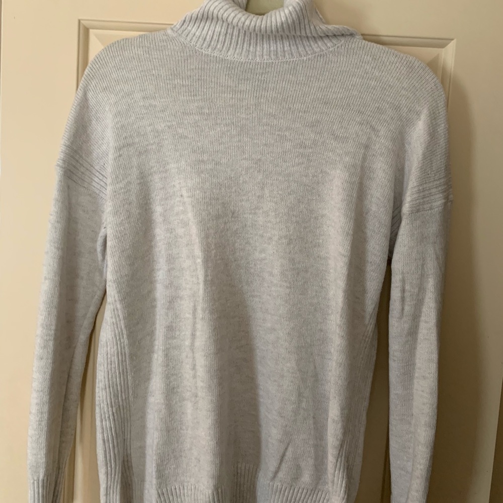 Cream Turtleneck Sweater- Medium